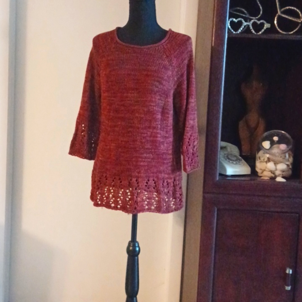 Chico's 3/4 sleeve open weave sweater in shades of rust. Chico's size 2 is large